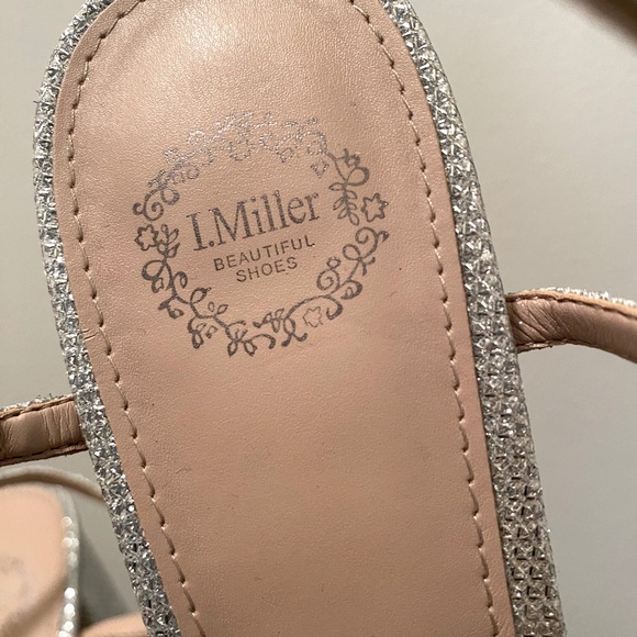 I.MILLER BEAUTIFUL STRAPPY SANDALS - Picture 7 of 8